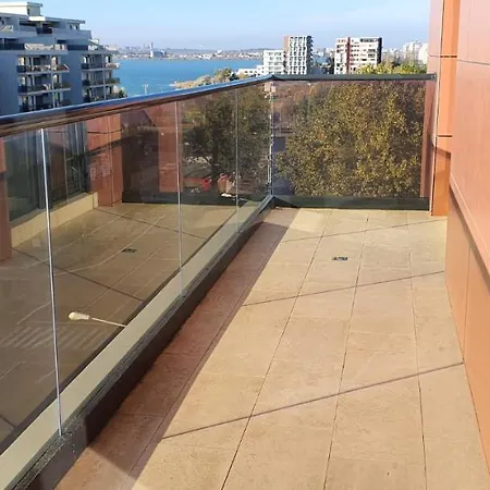 Luxury 3 Bed Boutique Mamaia Central Aparment *
