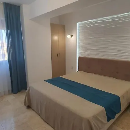 Apartment Luxury 3 Bed Boutique Mamaia Central Aparment